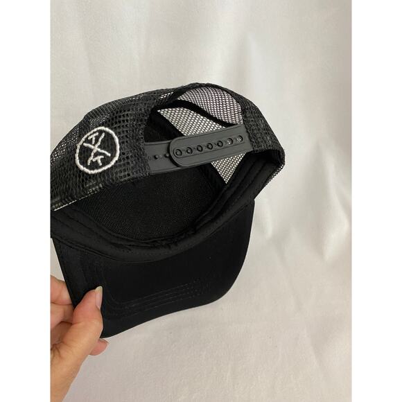 One Baby Trucker Hat Stay Wild! NEW - Picture 3 of 7